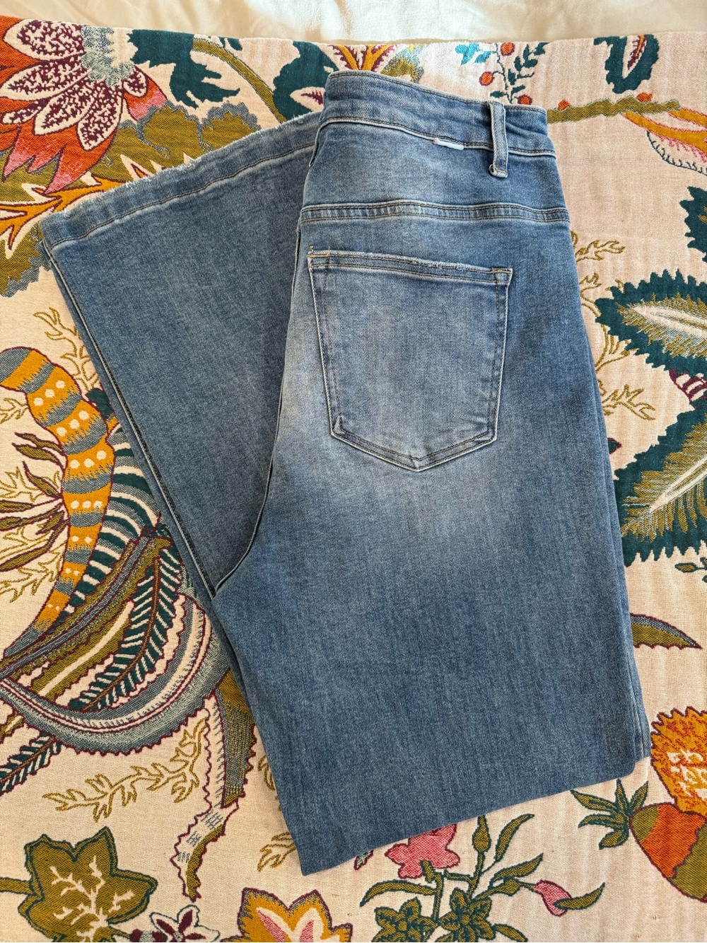 NWOT Risen Flare Jeans